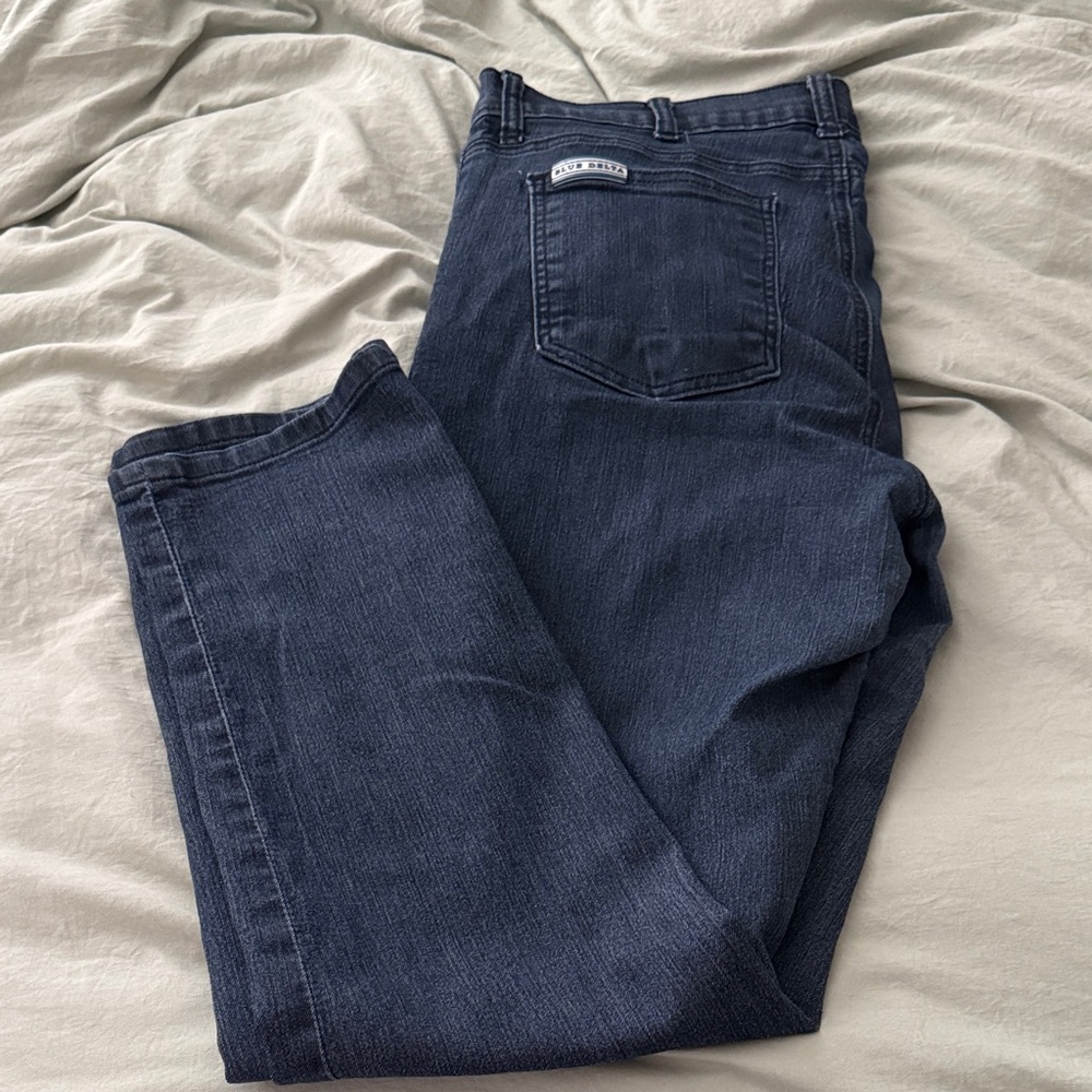 Men's Relaxed Fit Jeans in Deep Blue